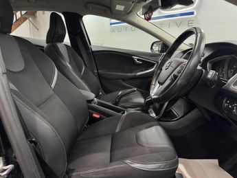 Volvo V40 1.5 T2 Momentum Nav Plus Auto Euro 6 (s/s) 5dr