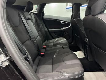 Volvo V40 1.5 T2 Momentum Nav Plus Auto Euro 6 (s/s) 5dr