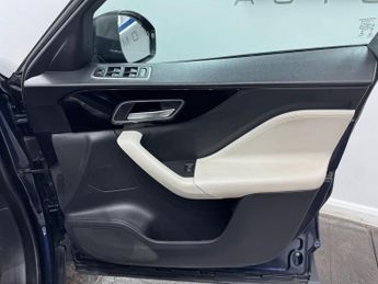 Jaguar F-PACE 2.0 D180 Prestige Auto AWD Euro 6 (s/s) 5dr