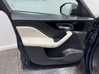 Jaguar F-PACE 2.0 D180 Prestige Auto AWD Euro 6 (s/s) 5dr