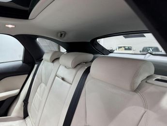 Jaguar F-PACE 2.0 D180 Prestige Auto AWD Euro 6 (s/s) 5dr