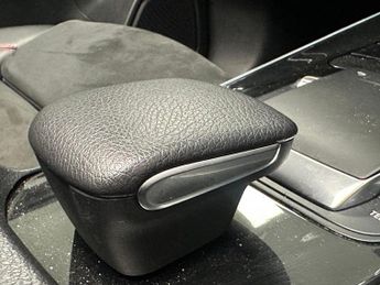 Mercedes-Benz GLB 1.3 GLB200 AMG Line Night Edition (Premium Plus) 7G-DCT Euro 6 (