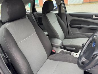 Ford Focus 1.6 Zetec 5dr
