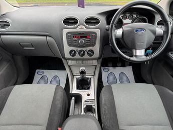 Ford Focus 1.6 Zetec 5dr