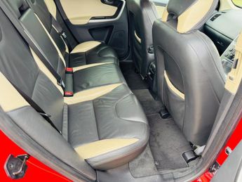 Volvo XC60 3.0 T6 R-Design Geartronic AWD  5dr