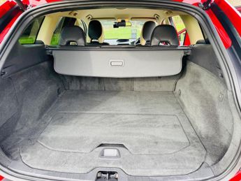 Volvo XC60 3.0 T6 R-Design Geartronic AWD  5dr