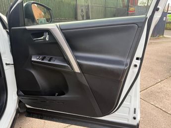 Toyota RAV4 2.5 VVT-h Business Edition Plus CVT Euro 6 (s/s) 5dr