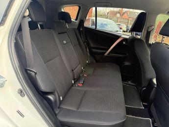 Toyota RAV4 2.5 VVT-h Business Edition Plus CVT Euro 6 (s/s) 5dr