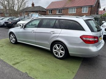 Mercedes-Benz E Class 2.1 E220 CDI BlueEfficiency Avantgarde Tiptronic Euro 5 5dr
