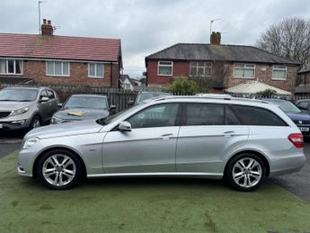 Mercedes-Benz E Class 2.1 E220 CDI BlueEfficiency Avantgarde Tiptronic Euro 5 5dr