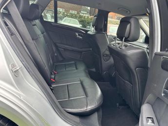 Mercedes-Benz E Class 2.1 E220 CDI BlueEfficiency Avantgarde Tiptronic Euro 5 5dr