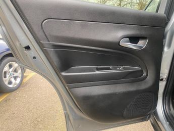 Jeep Avenger 1.2 e-Hybrid Summit e-DCT Euro 6 (s/s) 5dr