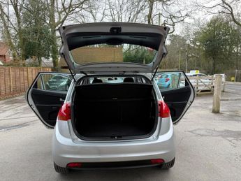 Kia Venga 1.6 2 Auto Euro 5 5dr