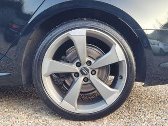 Audi A4 Avant 2.0 TFSI Black Edition S Tronic Euro 6 (s/s) 5dr