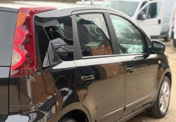 Nissan Note 1.6 16V Tekna Auto Euro 4 5dr