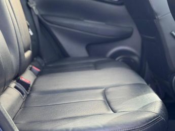 Nissan Qashqai 1.2 DIG-T Tekna XTRON 2WD Euro 6 (s/s) 5dr