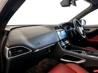 Jaguar F-PACE 2.0 P250i Chequered Flag SUV 5dr Petrol Auto AWD Euro 6 (s/s) (2