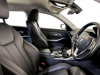 BMW 3 Series 2.0 330e 12kWh SE Pro Touring 5dr Petrol Plug-in Hybrid Auto Eur