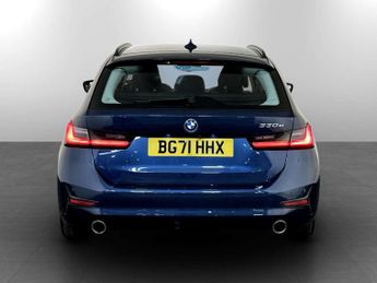 BMW 3 Series 2.0 330e 12kWh SE Pro Touring 5dr Petrol Plug-in Hybrid Auto Eur