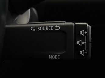 Renault Clio 1.6 E-TECH Iconic Auto Euro 6 (s/s) 5dr