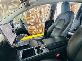 Tesla Model 3 (Dual Motor) Long Range Auto 4WDE 4dr