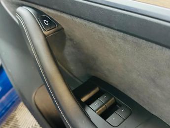 Tesla Model 3 (Dual Motor) Long Range Auto 4WDE 4dr