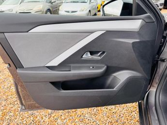 Vauxhall Astra 1.5 Turbo D Design Auto Euro 6 (s/s) 5dr