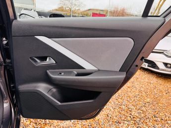 Vauxhall Astra 1.5 Turbo D Design Auto Euro 6 (s/s) 5dr