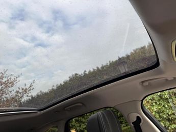 Land Rover Range Rover Velar 2.0 D240 HSE Auto 4WD Euro 6 (s/s) 5dr