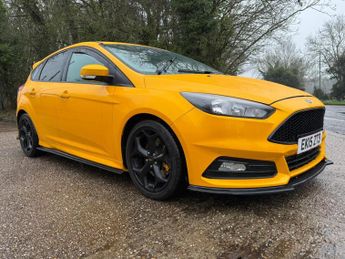 Ford Focus 2.0T EcoBoost ST-2 Euro 6 (s/s) 5dr