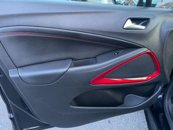 Vauxhall Crossland 1.2 Turbo SRi Nav SUV 5dr Petrol Auto Euro 6 (s/s) (130 ps)