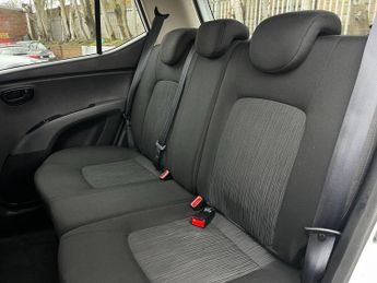 Hyundai i10 1.2 Active Hatchback 5dr Petrol Auto Euro 5 (85 bhp)