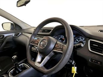 Nissan Qashqai 1.2 DIG-T Visia SUV 5dr Petrol Manual Euro 6 (s/s) (115 ps)