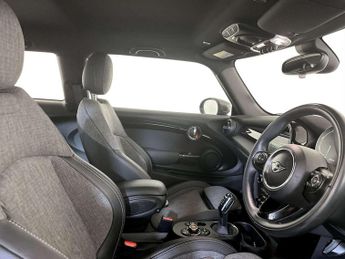 MINI Electric Hatch Cooper SE 32.6kWh Level 2 Hatchback 3dr Electric Auto (184 ps)