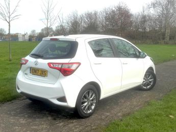Toyota Yaris 1.5 VVT-i Icon Tech CVT Euro 6 5dr