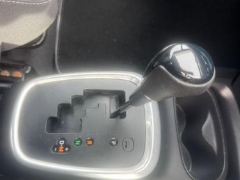 Toyota Yaris 1.5 VVT-i Icon Tech CVT Euro 6 5dr