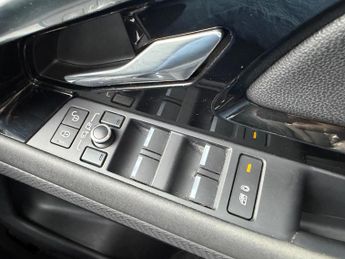 Land Rover Range Rover Evoque 2.0 D180 R-Dynamic S Auto 4WD Euro 6 (s/s) 5dr