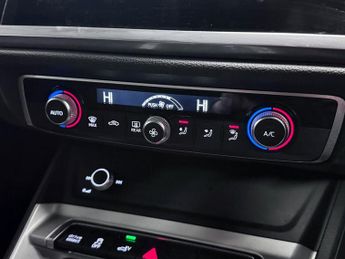 Audi Q3 1.4 TFSIe 45 Technik SUV 5dr Petrol Plug-in Hybrid S Tronic Euro