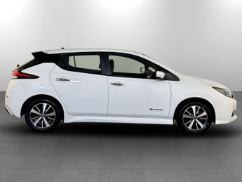 Nissan Leaf 40kWh Acenta Hatchback 5dr Electric Auto (150 ps)