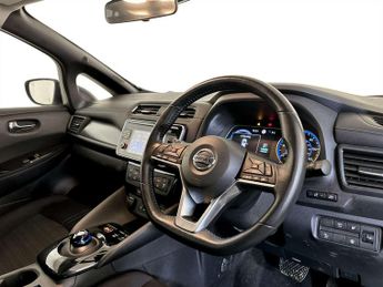 Nissan Leaf 40kWh Acenta Hatchback 5dr Electric Auto (150 ps)