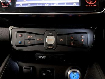 Nissan Leaf 40kWh Acenta Hatchback 5dr Electric Auto (150 ps)