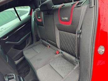 Skoda Octavia 2.0 TDI vRS DSG 4WD Euro 6 (s/s) 5dr