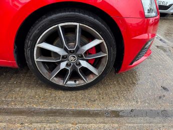 Skoda Octavia 2.0 TDI vRS DSG 4WD Euro 6 (s/s) 5dr