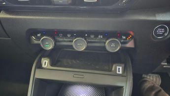 Citroen e-C4 50kWh Shine Plus Auto 5dr (7.4kW Charger)