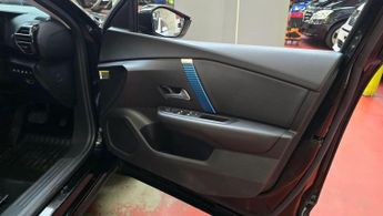 Citroen e-C4 50kWh Shine Plus Auto 5dr (7.4kW Charger)