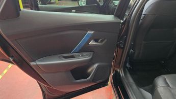 Citroen e-C4 50kWh Shine Plus Auto 5dr (7.4kW Charger)