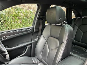 Porsche Macan 2.0T PDK 4WD Euro 6 (s/s) 5dr