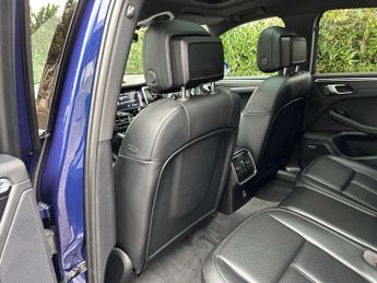 Porsche Macan 2.0T PDK 4WD Euro 6 (s/s) 5dr