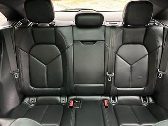 Porsche Macan 2.0T PDK 4WD Euro 6 (s/s) 5dr