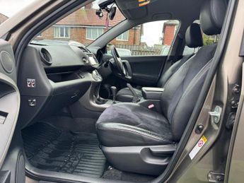 Toyota RAV4 2.2 D-CAT SR Auto 4WD Euro 5 5dr